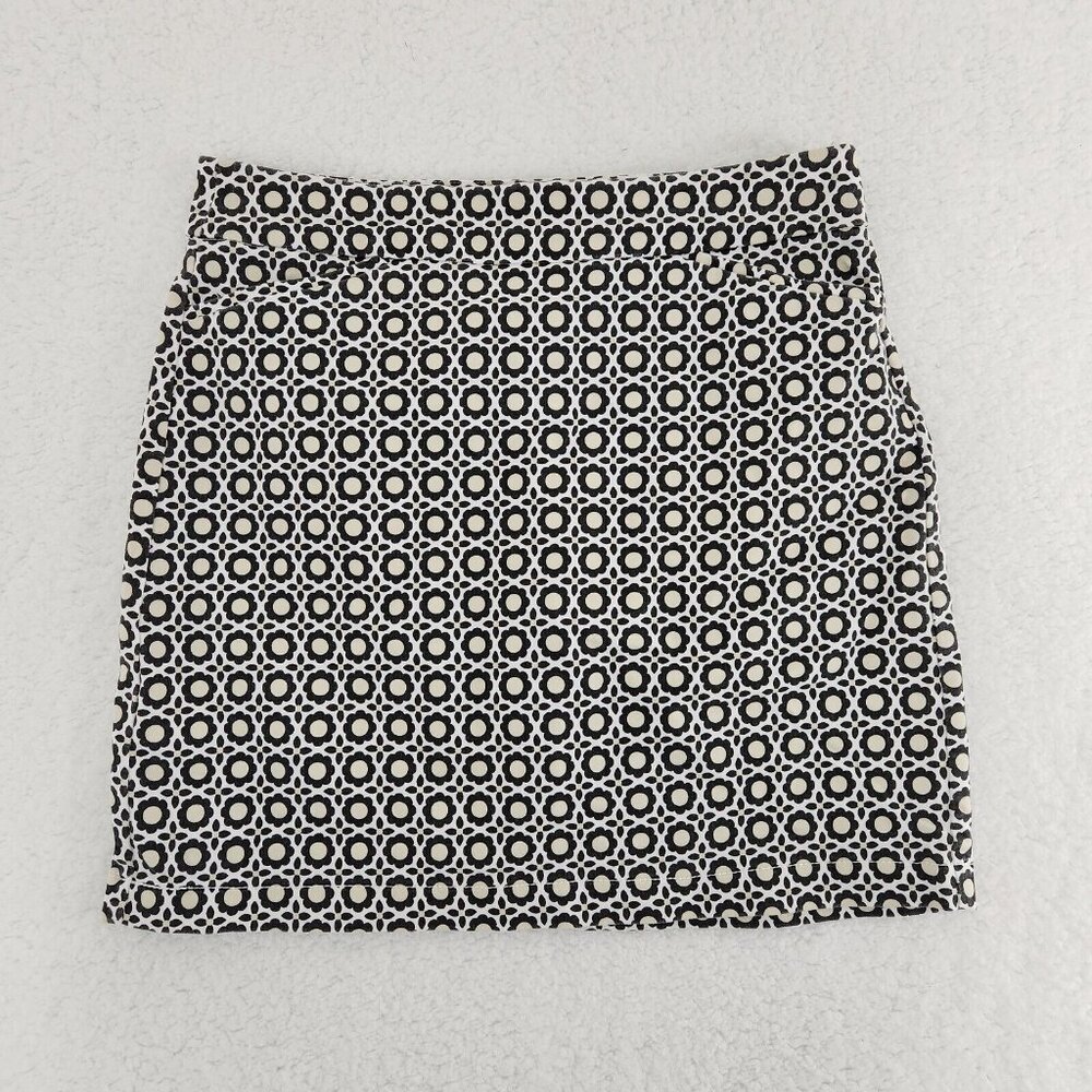 Croft & Barrow Short Flower Black Tan Women's Size 8 Two Pocket